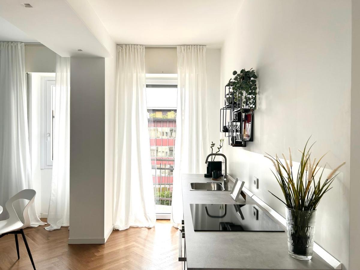 Your Window On The City - Via Gioia Appartement Milaan Buitenkant foto